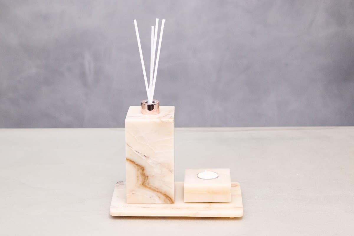Trio de Peças em Ônix Branco — Difusor